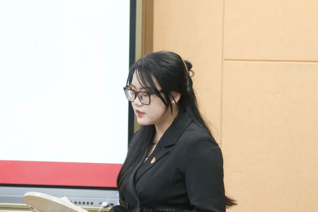 西语2104成柳婷.jpg 图片
