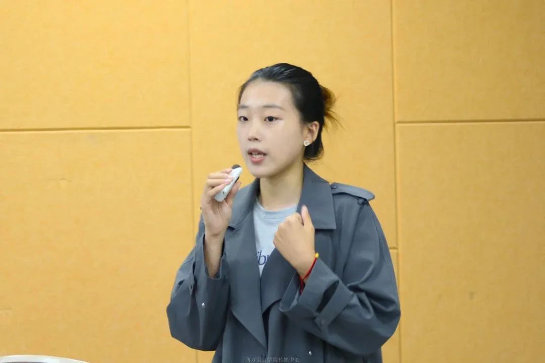 意语2102史雯婷.jpg 图片